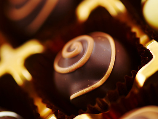 포토 JPG 스튜디오촬영 기념일 음식 백그라운드 디저트 실내 발렌타인데이 선물 이벤트 근접촬영 사람없음 장식 상자 초콜릿 국내포토 뷰포인트 데이이벤트 파일형식