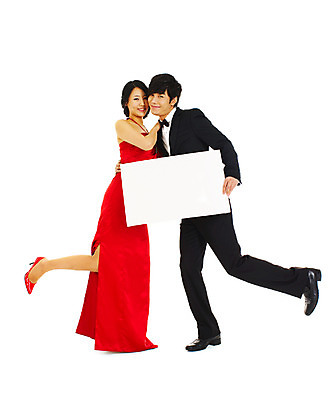 포토 JPG 스튜디오촬영 전신 커플 드레스 여자 기념일 남자 신부 포즈 신랑 결혼 나비넥타이 안내 알림판 실내 서기 미소 웃음 누끼 사람 동양인 정장 턱시도 손짓 이벤트 20대 성인 두명 빨간색 청춘 한국인 알림 메모판 이브닝드레스 에프터드레스 피로연드레스 청년만 성인만 국내포토 옷 컬러 컨셉 관계 모션 넥타이 표정 인종 청년 내부 파일형식