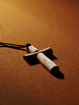 포토 JPG 스튜디오촬영 기호 기독교 종교 상징 백그라운드 십자가 종교용품 기독교용품 그림자 사람없음 목재 교회 오브젝트 국내포토 나무 문자 재료 종교건축 실내 건물 파일형식