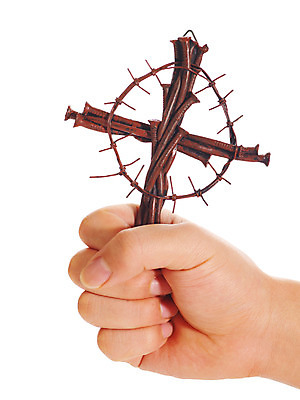 포토 JPG 스튜디오촬영 손 기독교 종교 상징 십자가 종교용품 기독교용품 손짓 신체부위 교회 가시 오브젝트 괴로움 국내포토 감정 종교건축 모션 실내 사람 건물 파일형식