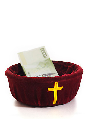 포토 JPG 스튜디오촬영 기독교 종교 상징 십자가 지폐 돈 종교용품 기독교용품 선물 누끼 사람없음 금융 경제 교회 오브젝트 예물 십일조 헌금 헌금함 국내포토 종교건축 실내 건물 재산 파일형식