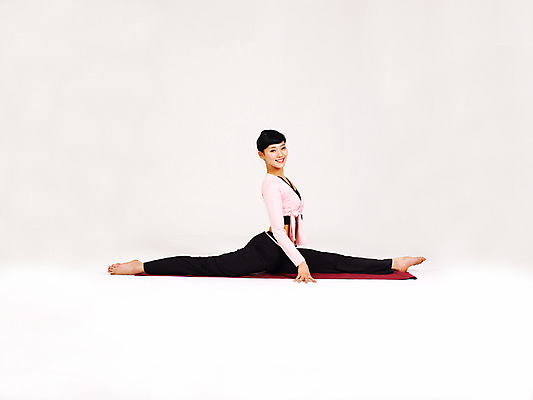 포토 JPG 스튜디오촬영 전신 라이프스타일 웰빙 여자 포즈 몸매관리 요가 실내 건강 한명 웃음 누끼 사람 앉기 손짓 20대 성인 라이프 운동 건강관리 스트레칭 한국인 요가자세 매트 요가복 여자만 여자한명만 성인여자만 청년만 청년여자만 성인한명만 청년여자한명만 성인여자한명만 성인만 국내포토 1 다이어트 모션 표정 관리 동양인 청년 내부 생활 운동복 파일형식