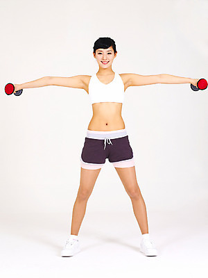 포토 JPG 스튜디오촬영 전신 라이프스타일 여자 몸매관리 다이어트 실내 건강 한명 서기 웃음 누끼 사람 손짓 20대 성인 라이프 앞모습 운동복 운동 건강관리 운동기구 아령 한국인 여자만 여자한명만 성인여자만 청년만 청년여자만 성인한명만 청년여자한명만 성인여자한명만 성인만 국내포토 1 옷 뷰포인트 모션 표정 관리 동양인 청년 내부 생활 헬스 파일형식