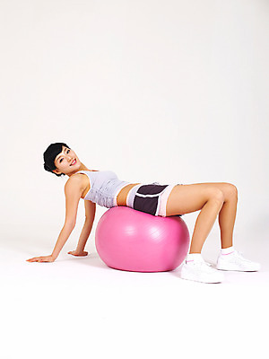 포토 JPG 스튜디오촬영 전신 라이프스타일 여자 몸매관리 다이어트 실내 건강 한명 웃음 누끼 사람 손짓 20대 성인 라이프 옆모습 운동복 운동 건강관리 운동기구 스트레칭 한국인 짐볼 여자만 여자한명만 성인여자만 청년만 청년여자만 성인한명만 청년여자한명만 성인여자한명만 성인만 국내포토 1 옷 뷰포인트 모션 표정 관리 동양인 청년 내부 생활 헬스 파일형식