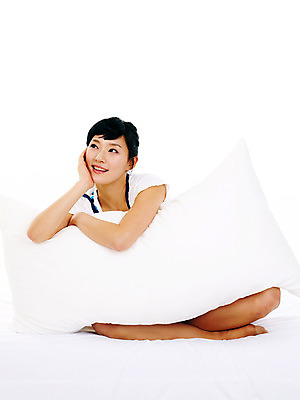 포토 JPG 스튜디오촬영 전신 라이프스타일 여자 포즈 쿠션 베개 휴식 실내 한명 사람 앉기 동양인 손짓 20대 성인 라이프 앞모습 한국인 침대 여자만 여자한명만 성인여자만 청년만 청년여자만 성인한명만 청년여자한명만 성인여자한명만 성인만 국내포토 1 뷰포인트 가구 컨셉 침구 모션 인종 청년 내부 생활 파일형식