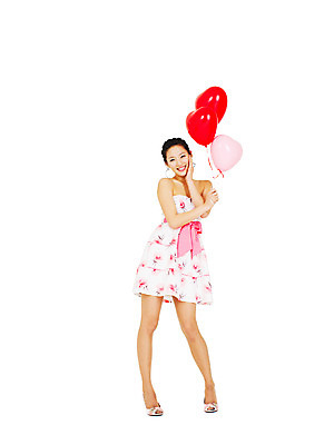 포토 JPG 스튜디오촬영 전신 드레스 원피스 여자 리본 포즈 모션 실내 한명 서기 미소 웃음 들기 누끼 사람 동양인 손짓 이벤트 20대 성인 앞모습 파티 한국인 미니드레스 파티복 풍선 여자만 여자한명만 성인여자만 청년만 청년여자만 성인한명만 청년여자한명만 성인여자한명만 성인만 국내포토 1 옷 뷰포인트 표정 인종 청년 내부 파일형식