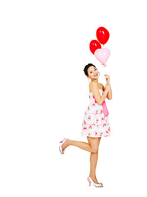 포토 JPG 스튜디오촬영 전신 드레스 원피스 여자 리본 포즈 모션 실내 한명 서기 미소 웃음 들기 누끼 사람 동양인 손짓 이벤트 20대 성인 옆모습 파티 한국인 미니드레스 파티복 풍선 여자만 여자한명만 성인여자만 청년만 청년여자만 성인한명만 청년여자한명만 성인여자한명만 성인만 국내포토 1 옷 뷰포인트 표정 인종 청년 내부 파일형식