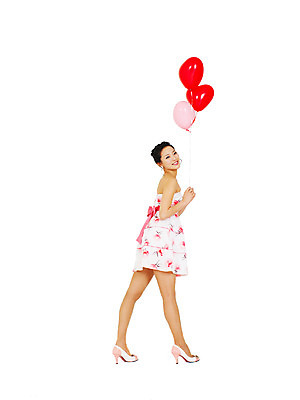 포토 JPG 스튜디오촬영 전신 드레스 원피스 여자 리본 포즈 모션 실내 한명 서기 미소 웃음 들기 누끼 사람 동양인 손짓 이벤트 20대 성인 뒷모습 파티 한국인 미니드레스 파티복 풍선 여자만 여자한명만 성인여자만 청년만 청년여자만 성인한명만 청년여자한명만 성인여자한명만 성인만 국내포토 1 옷 뷰포인트 표정 인종 청년 내부 파일형식