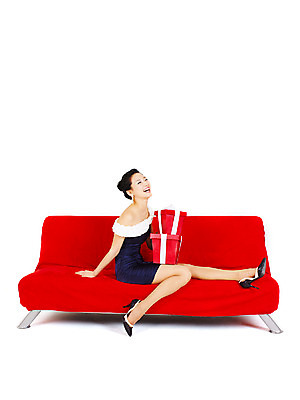 포토 JPG 스튜디오촬영 전신 원피스 여자 포즈 모션 실내 선물 한명 미소 웃음 들기 누끼 사람 앉기 동양인 손짓 이벤트 20대 성인 옆모습 선물상자 치마 소파 파티 한국인 미니원피스 여자만 여자한명만 성인여자만 청년만 청년여자만 성인한명만 청년여자한명만 성인여자한명만 성인만 국내포토 1 옷 뷰포인트 의자 하의 표정 인종 청년 내부 상자 파일형식