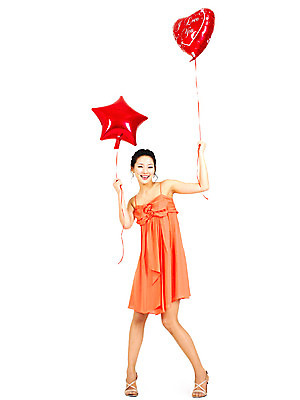 포토 JPG 스튜디오촬영 전신 드레스 원피스 여자 포즈 모션 실내 한명 서기 미소 웃음 들기 누끼 사람 동양인 손짓 이벤트 20대 성인 앞모습 치마 파티 한국인 풍선 여자만 여자한명만 성인여자만 청년만 청년여자만 성인한명만 청년여자한명만 성인여자한명만 성인만 국내포토 1 옷 뷰포인트 하의 표정 인종 청년 내부 파일형식