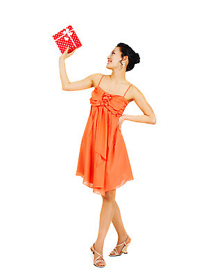 포토 JPG 스튜디오촬영 전신 드레스 원피스 여자 포즈 모션 실내 선물 한명 서기 미소 웃음 들기 누끼 사람 동양인 손짓 이벤트 20대 성인 선물상자 치마 파티 한국인 즐거움 여자만 여자한명만 성인여자만 청년만 청년여자만 성인한명만 청년여자한명만 성인여자한명만 성인만 국내포토 1 옷 감정 하의 표정 인종 청년 내부 상자 파일형식