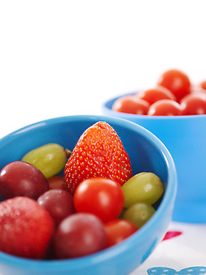 포토 JPG 스튜디오촬영 식물 그릇 웰빙 음식 백그라운드 토마토 과일 방울토마토 딸기 디저트 근접촬영 사람없음 하이앵글 믹싱볼 국내포토 식기 뷰포인트 채소 실내 파일형식