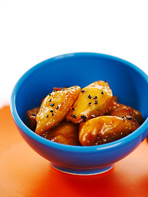 포토 JPG 그릇 음식 채소 식재료 요리 사람없음 고구마 고구마맛탕 맛탕 국내포토 식기 뿌리채소 파일형식