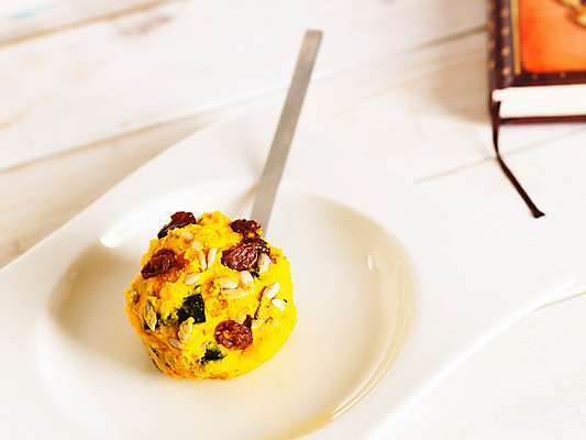 포토 JPG 스튜디오촬영 접시 음식 디저트 서양음식 요리 사람없음 다이어리 숟가락 샐러드 잣 건포도 단호박샐러드 호박샐러드 국내포토 식기 포도 수저 실내 사무용품 견과류 건과일 파일형식