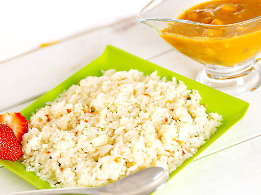 포토 식기 음식 과일 수저 실내 동양음식 파일형식 볶음밥 요리 딸기 밥 식사 카레라이스 숟가락 접시 그릇 JPG 사람없음 스튜디오촬영 인도음식 동남아음식 국내포토