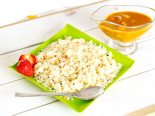 포토 식기 음식 과일 수저 실내 동양음식 파일형식 볶음밥 요리 딸기 밥 식사 카레라이스 숟가락 접시 그릇 JPG 사람없음 스튜디오촬영 인도음식 동남아음식 국내포토