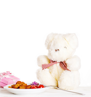 포토 JPG 스튜디오촬영 접시 음식 인형 포크 토마토 채소 방울토마토 선물 요리 사람없음 선물상자 상자 곰인형 돈가스 적채 미니돈까스 국내포토 식기 실내 커틀릿 양배추 파일형식