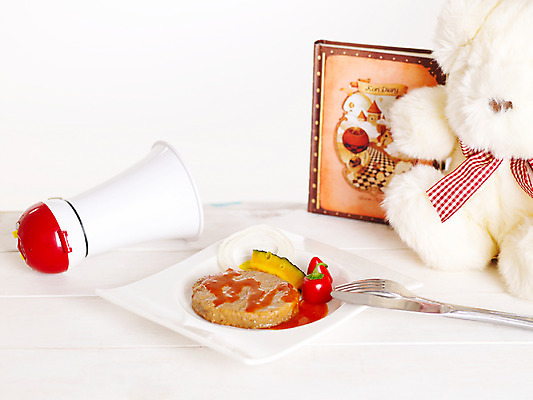 포토 JPG 스튜디오촬영 접시 음식 인형 포크 고추 호박 서양음식 스테이크 요리 사람없음 다이어리 확성기 나이프 앨범 단호박 함박스테이크 국내포토 식기 채소 실내 사무용품 칼 파일형식