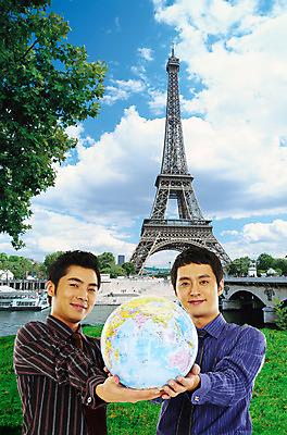 주간 PSD 나무 식물 구름 편집이미지 건축물 공원 남자 세계지도 지도 비즈니스 관계 자연 하늘 협력 사람 풍경 손짓 잔디 상반신 야외 두명 건물 강 지구본 프랑스 도시 직장인 비즈니스맨 에펠탑 파리_프랑스 동맹 가교 남자만 우호적 이미지편집 자연요소 직업 공공시설 건축 유럽 컨셉 모션 세계 생태계 파리 랜드마크 파일형식
