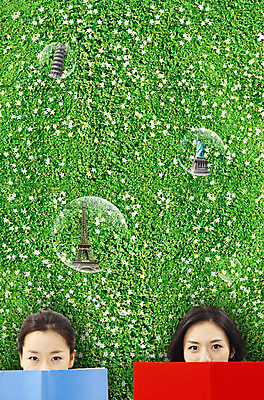 주간 PSD 편집이미지 건축물 여자 얼굴 꽃밭 생각 비즈니스 상상 자연 사람 잔디 상반신 야외 두명 건물 책 하이앵글 눕기 미국 이탈리아 세계문화유산 프랑스 비즈니스우먼 에펠탑 공기방울 이탈리아문화 뉴욕 피사의사탑 자유의여신상 파리_프랑스 여자만 이미지편집 자연요소 식물 건축 꽃 유럽 뷰포인트 북아메리카 모션 신체부위 문화재 직장인 생태계 파리 랜드마크 유럽문화 파일형식