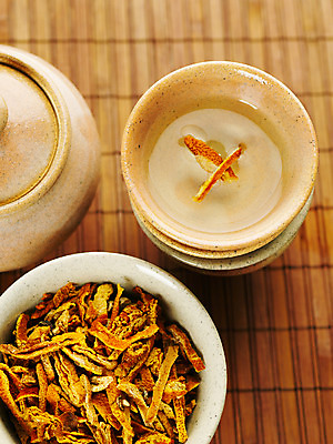 포토 JPG 스튜디오촬영 웰빙 음료 음식 의학 주전자 건조 사람없음 한의학 약재 한약재 도자기 차 전통차 약초 찻잔 다기 한약 한방차 국내포토 주방용품 잔 실내 차_음료 약 풀_식물 다도 파일형식