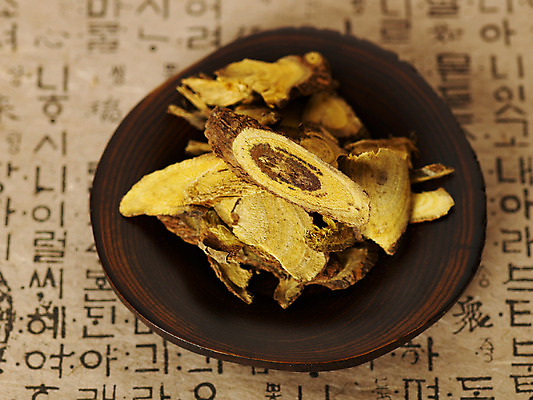 포토 JPG 스튜디오촬영 의학 건조 누끼 사람없음 치료 약 한의학 약재 한약재 약초 한약 한지 말린음식 감초 국내포토 종이 음식 실내 풀_식물 파일형식