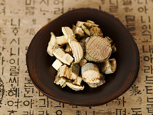 포토 JPG 스튜디오촬영 의학 건조 사람없음 치료 약 한의학 약재 한약재 약초 한약 한지 말린음식 두충 국내포토 종이 음식 실내 풀_식물 파일형식