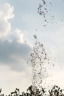 포토 JPG 주간 공원 풍경 근접촬영 사람없음 야외 물 여름 여름풍경 분수 분수대 국내포토 자연요소 계절 공공시설 뷰포인트 파일형식 여름_계절