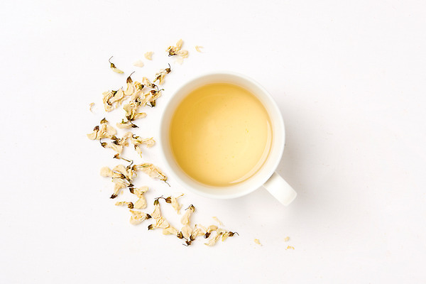 포토 JPG 스튜디오촬영 식물 그릇 꽃잎 건조 실내 건강 누끼 사람없음 하이앵글 차 찻잔 오브젝트 흰배경 꽃차 아카시아꽃 플랫레이 국내포토 식기 꽃 음료 뷰포인트 백그라운드 잔 내부 차_음료 흰색 플랫 파일형식