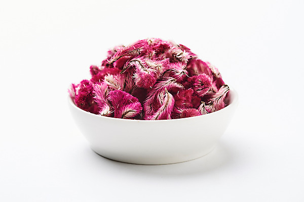 포토 JPG 스튜디오촬영 식물 그릇 꽃잎 건조 실내 건강 누끼 사람없음 차 오브젝트 흰배경 꽃차 맨드라미 국내포토 식기 꽃 음료 백그라운드 내부 차_음료 흰색 파일형식