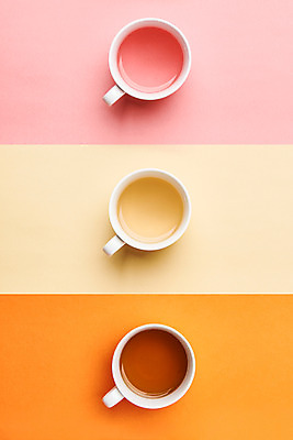 포토 JPG 스튜디오촬영 식물 실내 건강 사람없음 하이앵글 컬러풀 세개 차 찻잔 오브젝트 꽃차 플랫레이 국내포토 음료 뷰포인트 컬러 잔 3 내부 차_음료 플랫 파일형식