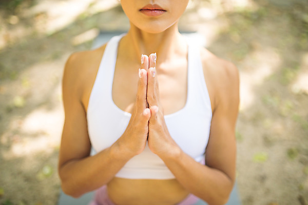 포토 JPG 주간 여자 요가 자연 건강 한명 상반신 20대 성인 야외 앞모습 하이앵글 운동 스트레칭 한국인 손모으기 한강공원 성인여자한명만 국내포토 자연요소 1 웰빙 공원 뷰포인트 사람 동양인 손짓 청년 한강 생태계 여자한명만 성인여자만 파일형식
