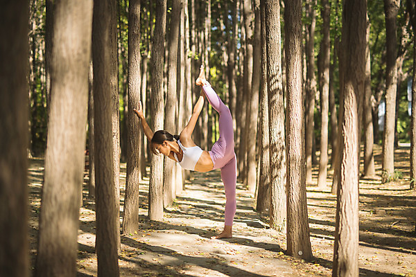 포토 JPG 주간 전신 나무 여자 요가 자연 건강 한명 서기 20대 성인 야외 옆모습 운동 스트레칭 한국인 잡기 다리찢기 다리들기 한강공원 성인여자한명만 국내포토 자연요소 식물 1 웰빙 공원 뷰포인트 모션 사람 동양인 청년 한강 생태계 여자한명만 성인여자만 파일형식