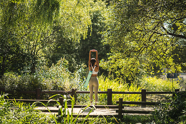 포토 JPG 주간 전신 나무 여자 요가 자연 건강 한명 서기 20대 성인 야외 뒷모습 운동 스트레칭 한국인 한강공원 성인여자한명만 국내포토 자연요소 식물 1 웰빙 공원 뷰포인트 모션 사람 동양인 청년 한강 생태계 여자한명만 성인여자만 파일형식