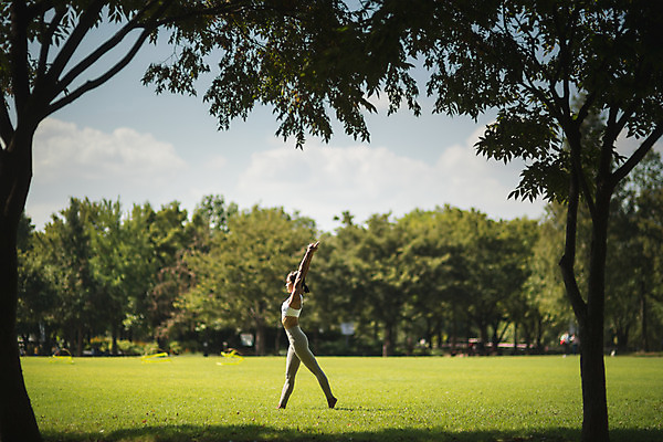 포토 JPG 주간 전신 나무 응시 여자 요가 자연 건강 한명 서기 잔디 20대 성인 야외 옆모습 운동 스트레칭 한국인 손뻗기 한강공원 성인여자한명만 국내포토 자연요소 식물 1 웰빙 시선 공원 뷰포인트 모션 사람 동양인 청년 한강 생태계 여자한명만 성인여자만 파일형식