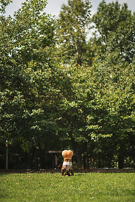 포토 JPG 주간 전신 나무 여자 요가 자연 건강 한명 잔디 20대 성인 야외 뒷모습 운동 스트레칭 한국인 한강공원 성인여자한명만 국내포토 자연요소 식물 1 웰빙 공원 뷰포인트 사람 동양인 청년 한강 생태계 여자한명만 성인여자만 파일형식