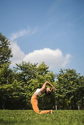 포토 JPG 주간 전신 나무 응시 여자 요가 자연 하늘 건강 한명 잔디 20대 성인 야외 옆모습 운동 스트레칭 한국인 손모으기 한강공원 성인여자한명만 국내포토 자연요소 식물 1 웰빙 시선 공원 뷰포인트 사람 동양인 손짓 청년 한강 생태계 여자한명만 성인여자만 파일형식