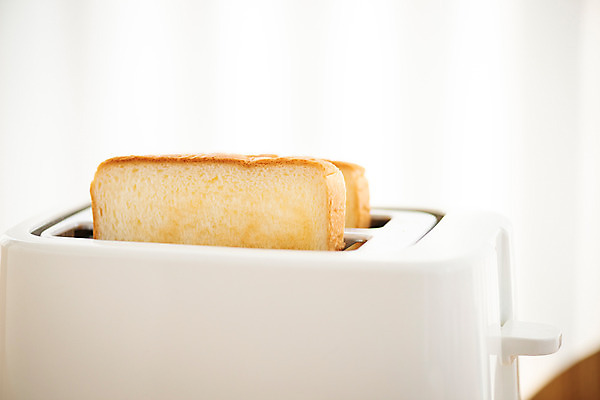 포토 JPG 스튜디오촬영 음식 빵 식탁 아침 실내 사람없음 갈색 식사 아침식사 식빵 브런치 토스트 토스트기 국내포토 주간 컬러 탁자 내부 가전제품 파일형식