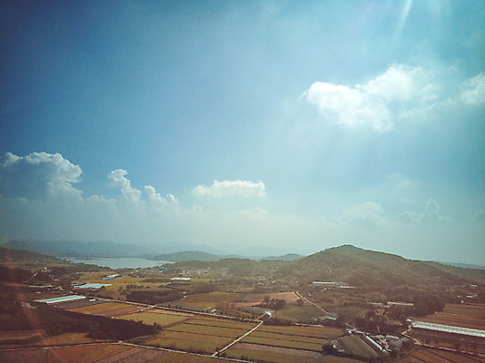 포토 JPG 주간 구름 여행 하늘 한국 논 풍경 사람없음 야외 관광지 하이앵글 추수 벼 가을 항공촬영 논산 곡식저장고 국내여행 전경 국내포토 자연요소 계절 아시아 뷰포인트 농업 곡류 충청남도 저장소 파일형식 탑뷰