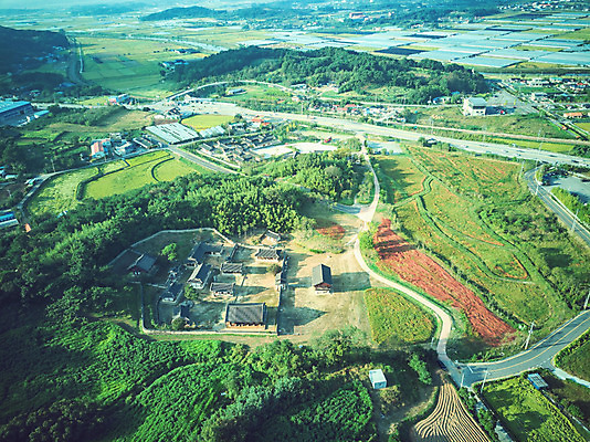 포토 JPG 주간 여행 한국 풍경 사람없음 야외 관광지 하이앵글 세계문화유산 문화재 가을 항공촬영 논산 국내여행 전경 돈암서원 국내포토 자연요소 계절 아시아 뷰포인트 충청남도 서원 파일형식 탑뷰