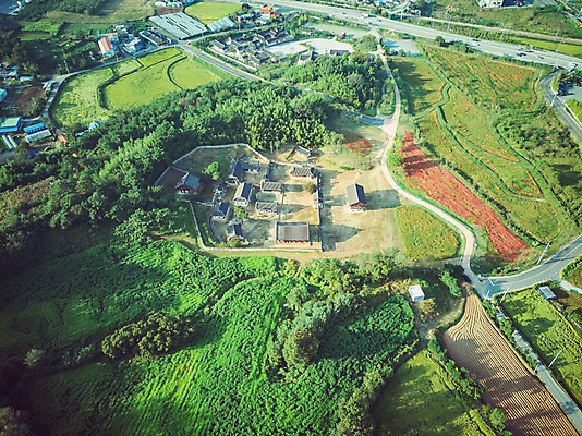 포토 JPG 주간 여행 한국 풍경 사람없음 야외 관광지 하이앵글 세계문화유산 문화재 가을 항공촬영 논산 국내여행 전경 돈암서원 국내포토 자연요소 계절 아시아 뷰포인트 충청남도 서원 파일형식 탑뷰