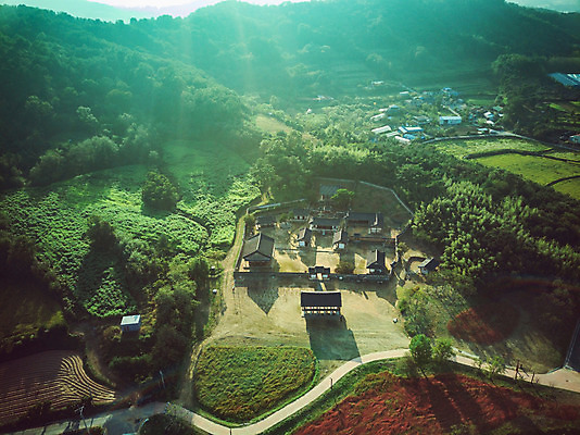 포토 JPG 주간 여행 한국 풍경 사람없음 야외 관광지 하이앵글 세계문화유산 문화재 가을 항공촬영 논산 국내여행 전경 돈암서원 국내포토 자연요소 계절 아시아 뷰포인트 충청남도 서원 파일형식 탑뷰