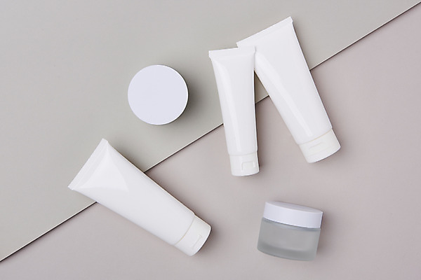 포토 JPG 스튜디오촬영 회색배경 실내 사람없음 하이앵글 여러개 화장품 오브젝트 공병 수분크림 튜브용기 목업 플랫레이 국내포토 뷰포인트 다수 백그라운드 내부 뷰티 회색 용기_그릇 플랫 병_담는 파일형식