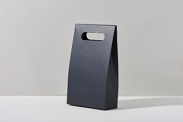 포토 JPG 스튜디오촬영 종이 포장 회색배경 실내 사람없음 상자 한개 쇼핑백 화장품 오브젝트 목업 국내포토 1 백그라운드 가방 내부 뷰티 회색 파일형식