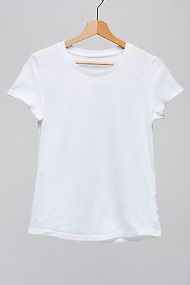 포토 JPG 스튜디오촬영 옷 티셔츠 회색배경 실내 사람없음 한개 공백 반팔티셔츠 옷걸이 오브젝트 목업 국내포토 1 백그라운드 셔츠 내부 회색 파일형식