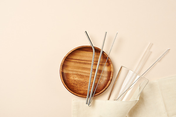 포토 JPG 스튜디오촬영 잔 실내 사람없음 하이앵글 자연보호 환경 그린캠페인 재활용 오브젝트 에코 친환경 나무접시 노란배경 친환경제품 플랫레이 제로웨이스트 스테인레스빨대 국내포토 식기 접시 캠페인 뷰포인트 백그라운드 자연 빨대 내부 노란색 플랫 보호 사회이슈 파일형식