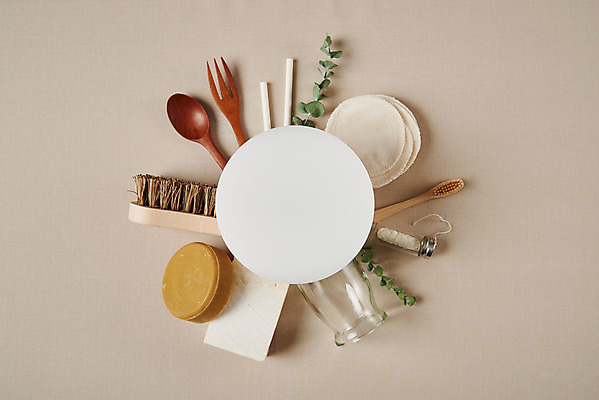 포토 JPG 스튜디오촬영 포크 실내 사람없음 하이앵글 자연보호 환경 숟가락 그린캠페인 재활용 오브젝트 에코 친환경 비누 나무숟가락 나무포크 치실 친환경제품 화장솜 플랫레이 카피스페이스 갈색배경 제로웨이스트 종이빨대 대나무칫솔 국내포토 식기 캠페인 뷰포인트 백그라운드 자연 수저 빨대 내부 위생용품 갈색 공백 화장용품 플랫 보호 칫솔 사회이슈 파일형식