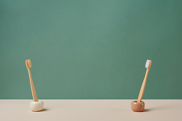 포토 JPG 스튜디오촬영 실내 사람없음 자연보호 환경 그린캠페인 재활용 오브젝트 에코 친환경 친환경제품 초록배경 제로웨이스트 대나무칫솔 국내포토 캠페인 백그라운드 자연 내부 초록색 보호 칫솔 사회이슈 파일형식