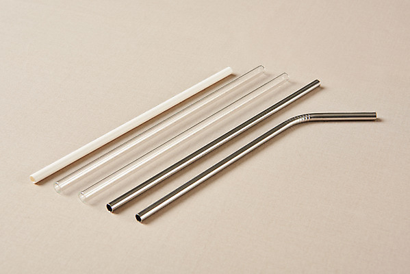 포토 JPG 스튜디오촬영 실내 사람없음 자연보호 환경 그린캠페인 재활용 오브젝트 에코 친환경 친환경제품 갈색배경 제로웨이스트 종이빨대 스테인레스빨대 유리빨대 국내포토 캠페인 백그라운드 자연 빨대 내부 갈색 보호 사회이슈 파일형식