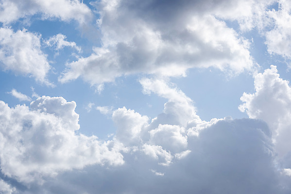 포토 JPG 주간 구름 로우앵글 하늘 날씨 풍경 사람없음 야외 파란색 맑음 봄 국내포토 자연요소 계절 뷰포인트 컬러 파일형식